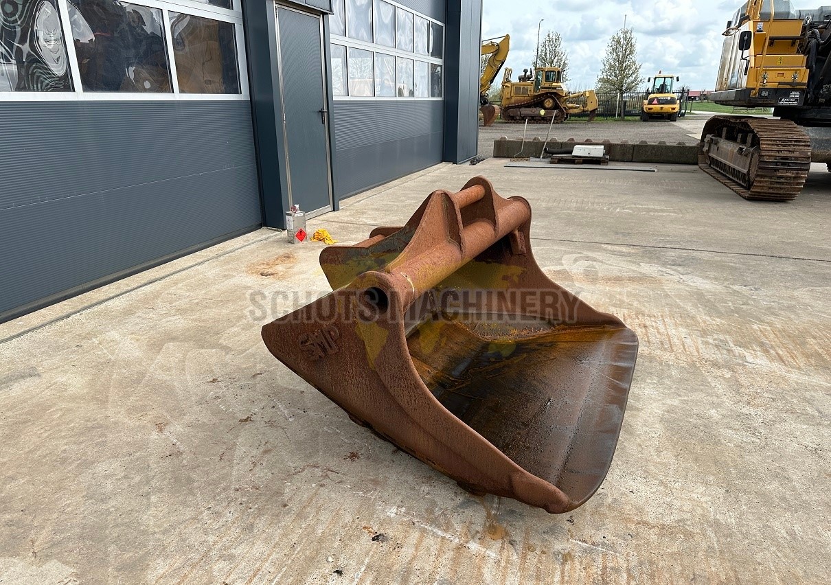 AT014: SMP DITCH CLEANING BUCKET (1 cbm) - Schots Machinery